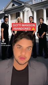 Chandra Riley's Instagram, Twitter & Facebook