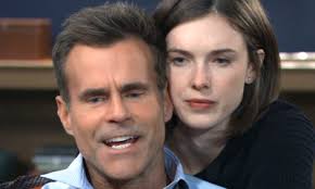 Y&R's Amelia Heinle Chats Tricky, Villy, And The Arrival Of Teenage Reed!