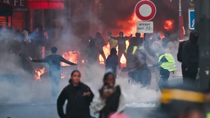 Hard-left students teach French walkout tactics to British pupils
