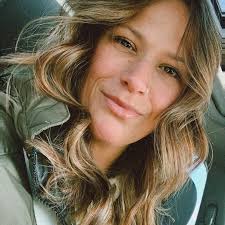 Anyone know a Randolph Alexander in kaneoehe? His packages got delivered to  my house