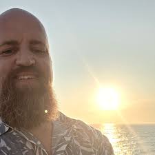 From a small metal head to a HUGEEEEEE METAL HEAD!