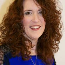 Wanda Luna's Instagram, Twitter & Facebook