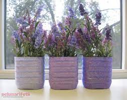 Çiçek saksısı değişimi doğru zamanda ve bilinçli şekilde yapılmalıdır. Buyuk Su Siesinden Saksi Yapimi Geri Donusum Pek Marifetli Plastik Sise Saksi Sise