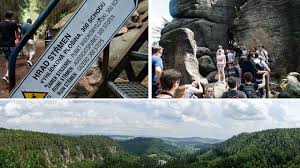 Eine sehenswürdigkeit ist ein bedeutsames naturdenkmal, kulturdenkmal oder etwas anderweitig attraktives, spektakuläres beziehungsweise prominentes, das häufig in touristische programme einbezogen wird. Wanderung Durch Die Adelsbach Weckelsdorfer Felsenstadt