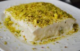 طريقة عمل حلى السميد بالحليب طريقة Recipe Eid Dessert Recipes Middle Eastern Desserts Egyptian Desserts