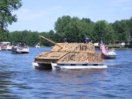 The garlands can be cut to different lengths if needed. Roscommon Mi Lake James 4th Of July Boat Parade 2012 Boat Decor Boat Parade Boat