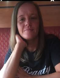 Kelly Strong's Instagram, Twitter & Facebook