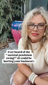 Julie Porche's Instagram, Twitter & Facebook