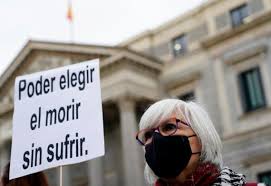 Euthanasia, act or practice of painlessly putting to death persons suffering from painful and incurable disease or incapacitating physical disorder or allowing them to die by withholding treatment or. Ley De Eutanasia En Espana Todo Lo Que Debes Saber Business Insider Espana