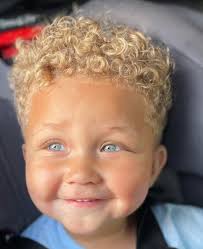 What color are my eyes, green or gray?