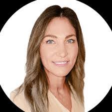 Melissa Beaumont's Instagram, Twitter & Facebook