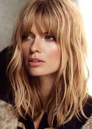Top 10 Most Glamorous Wavy Hairstyles For Shoulder Length Hair Pretty Designs Hair Styles Long Hair Styles Hair Lengths
