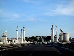 Centro nazionale selezione e reclutamento c. Roma Corso Francia Contromano Due Persone Ferite