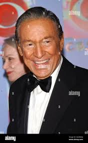 Mike wallace correspondent hi-res stock photography and images