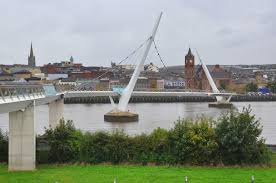 Graffiti Sur Mur Free Derry Londonderry En Irlande Du Nord Muralsirlandedunord L Histoire Des Peintures Murales D