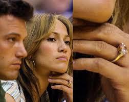 Jennifer lopez and ben affleck on set of gigli. Jennifer Lopez E Ben Affleck Juntos Tudo Sobre A Volta Do Casal Bennifer Apos 17 Anos Purepeople