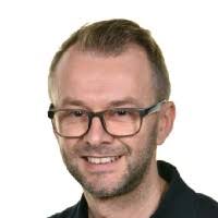 20+ "Christopher Castell" profiles