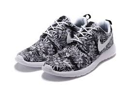 To get more templates about posters,flyers,brochures,card,mockup,logo,video,sound,ppt,word. Rosa Bild Nike Roshe One Print Premium Floral