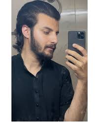 Zeeshan Malik (@its.zee.malik) · Instagram photos and Reels