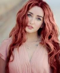 يتخذ حازم وهنا المتحابين قرارا بإنجاب وليدهما المرتقب على الأراضي الأمريكية طمعًا في الجنسية، إلا أن عقبات كثيرة ستعترض طريقهما وتهدد بتدمير زواجهما، خاصة حين تبقى هنا. ÙÙØ§ Ø§ÙØ²Ø§ÙØ¯ ØªÙØ§Ø¬Ø¦ Ø¬ÙÙÙØ±ÙØ§ Ø¨ÙÙÙ Ø´Ø¹Ø± Ø¬Ø¯ÙØ¯ Ø´Ø§ÙØ¯