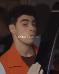 Justin Bolling's Instagram, Twitter & Facebook