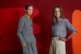 British supermodel stella tennant, who walked the runway for versace, karl lagerfeld and alexander mcqueen in the 1990s, died tuesday in scotland. Stella Tennant Isabella Cawdor Sotheby S Team On British Art Show Wwd