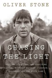 Hace diez días se publicó en inglés "Persiguiendo la luz", la autobiografía  de Oliver Stone