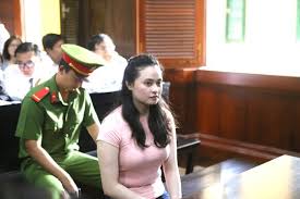 Cụ thể là vào lúc 9h sáng 8/4/2017, cơ quan ca tp.hcm bắt khẩn cấp vũ hoàng anh ngọc về hành vi tàng trữ trái phép chất ma túy. Hotgirl Ngá»c Miu Ra Toa Cung NgÆ°á»i Tinh VÄƒn Kinh DÆ°Æ¡ng Bao NgÆ°á»i Lao Ä'á»™ng