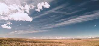 السماء الزرقاء الجليدية والثلوج تحت سماء صافية blue sky sky clouds