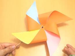 Selain tinta pulpen, kertas ini juga mudah untuk menyerap tinta mesin printer. 3 Cara Untuk Membuat Kincir Angin Kertas Wikihow