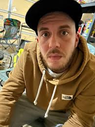 Females be cheating with unemployed dudes”he had time for me” I bet TF he  did.