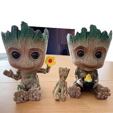 Hawofly Pot de Fleurs en Forme de Bébé Groot avec Trou de Drainage :  Amazon.fr: Fournitures de bureau