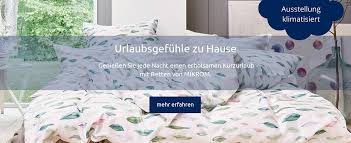 Gut klimatisiertes zimmer bequemes bett praktisch eingerichtet. Mikrom Betten Solingen