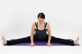 Five Best Yoga Poses For Pregnant Women Womens Health Magazine Workout Motivation Women Women Health Care