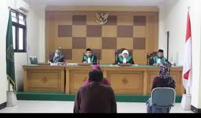 Persetujuan ruju ˇ hendaklah memastikan bahawa permohonan pengesahan cerai telah dihantar di mahkamah. Kisah Para Mahasiswa Yang Mengangkat Tema Perceraian Di Masa Pandemi Dalam Skripsi