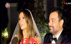 (βίντεο) ακολουθήστε μας και στο instagram. Elenh Tsolakh Paylos Petroylakhs Oi Prwtes Dhlwseis On Camera Meta Ton Gamo Toys Bizznews Gr