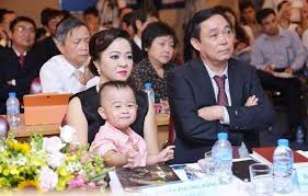 Sáng 2/3/2021, tại tổ đình hưng minh tự (quận 6, tp hcm), đại diện tịnh độ cư sĩ phật hội việt nam đã làm việc với vợ chồng đại gia huỳnh uy dũng (thường gọi là dũng lò vôi, chủ tịch hđqt công ty cổ phần đại nam) và ông võ hoàng yên. Nhá»¯ng Quyáº¿t Ä'á»‹nh Chi Tieu Tiá»n Tá»· Khong Giá»'ng Ai Cá»§a Ä'áº¡i Gia DÅ©ng Lo Voi