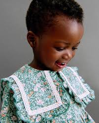 Донесете своите стари дрехи във всеки наш магазин до края на септември и за  всяка върната торба ще получите не един, а 2 ваучера за отстъпка! Нека не  оставяме модата да отиде