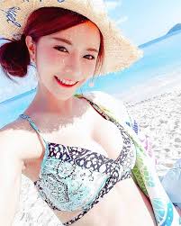 性感小隻馬！巫苡萱「溼身照曝光」超胸身材讓人想伸手摸一把- 名人- 樂時尚