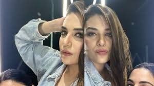 Kundali Bhagyas Shraddha Arya Touches Co-Star Anjum Fakihs Breast In  Latest Pic; Netizens React | Movies News - News18