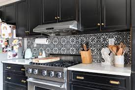 No matter what color your cabinets is, you can choose black, white, grey, even red subway to meet your requirements. 40 Brilliant Kitchen Backsplash Tile Ideas For Your Next Reno