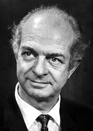 A legend in his own lifetime: double nobel prize winner linus pAuling