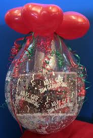Auf besonders eindrucksvolle und dekorative art kann man mit geschenken in ballons die geschenkverpackung mit vielen variationen ausschmücken und die attraktivität des geschenks um ein vielfaches steigern. Geschenke Im Luftballon Cultural Gifts Store Gladbeck 3 Photos Facebook