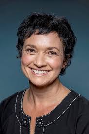 Melissa Staples's Instagram, Twitter & Facebook