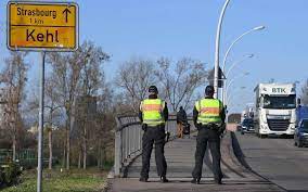 Trouver la frontière allemagne pologne photo idéale une vaste collection, un choix incroyable, plus de 100 millions d'images ld et dg abordables de haute qualité. Coronavirus Premiers Controles De La Police Allemande A La Frontiere Francaise Le Parisien
