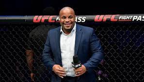Judge chris lee, who scored the main event for paul felder, has been involved in 10 ufc/bellator split decisions in 2020 and was the dissenting judge in official: Daniel Cormier Scolds Texas Judges For Their Scoring Of Chandler Vs Oliveira Fight How In The World Are You Scoring That 10 8 Bjpenn Com