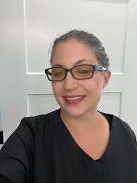 Hello Makeup friends 😌 We are having internet issues so I won't be able to  be