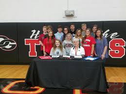 Hawks Sign Mary Ella