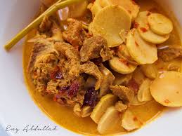 Ok resepi ni masak di rumah mak mentua hari tu, gulai tulang tumis darat bersama rebung. Gulai Tulang Tumis Darat Bersama Rebung