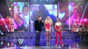 Complete overview of european legends showmatch 2014 here. Showmatch 2014 Duelo De Strippers En Showmatch Peluche Vs John